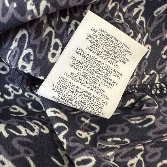 CABI #5336 Te Amo Love Script Blouse Puff Sleeve in Navy - Picture 9 of 10